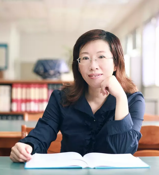 11月18日 华东理工大学-澳大利亚堪培拉大学《管理者经济学》课程预告
					